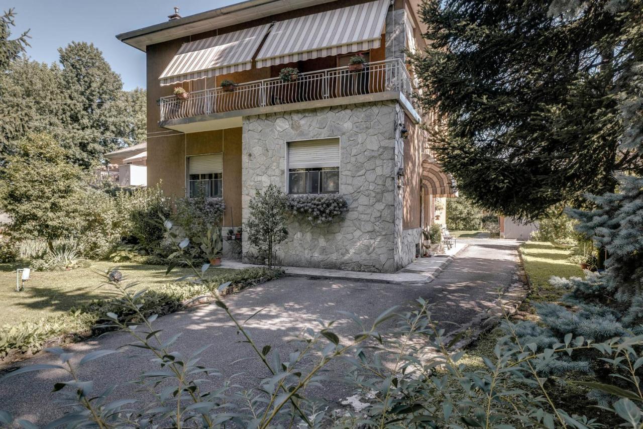 Sentirsi A Casa, Lontano Da Casa-Feel At Home Away From Home Caronno Pertusella Exterior photo